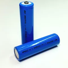 АККУМУЛЯТОР  18650 3,7V 2200mAh  (18х65м)  без платы защиты  ICR18650-PCM   Li-Ion  QBAT INDUSTRIAL  для фонарей (высокий) - для фонарей, без защиты, плюс высокий, 18650 АКБ - Радиомир Саратов