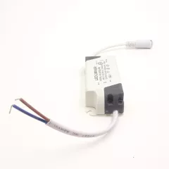Драйвер для светильников, 300mA, 22-45V, 8-12W, вх: AC 220-250V, вх. разъем: два провода, вых. разъем: 5,5х2,1мм, пластик, IP35, 77x33x22мм, HS-(8-12), (DownLight/8w-12w - Напряжение питания: 220VAC - Радиомир Саратов