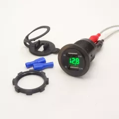 АДАПТЕР USB х 2 (2A max) с ВОЛЬТМЕТРОМ (зелёный) для зарядки в Авто; монтаж в панель, врезной, d=27 мм (с гайкой); Uпит:12-24v DC; вых: 5v 2A; 2pin (2 клеммы: 6,3мм) для подключ; +защитная заглушка - Зарядные устройства в АВТО (круглые врезные) - Радиомир Саратов