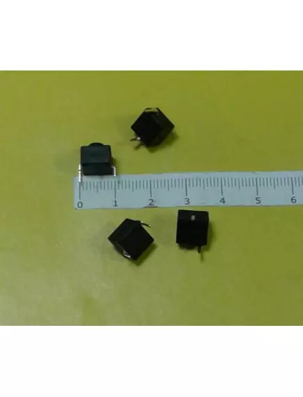 Кнопка квадратная для фонарика, 2pin, OFF-ON, AC 220/250V 0.5A, под пайку, 8,5x8,5x8,5мм, нормально разомкнут, корпус: черный (PBS-2) - Кнопки для фонариков - Радиомир Саратов