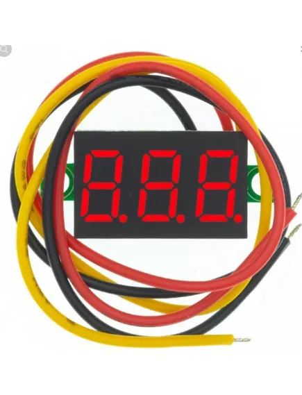 Вольтметр DC 0-100V  3 провода, цифр (3-х разрядн-/7-ми сегментный) ; встраив; ( без корпуса) ,Uпит=4-30V, КРАСНЫЕ цифры; H=10мм; IP20; (красный/черный/желтый) ; мини- габар: 23х14мм Для индикации бортового напряжения АВТО - Вольтметры цифровые (измерительные модули) - Радиомир Саратов