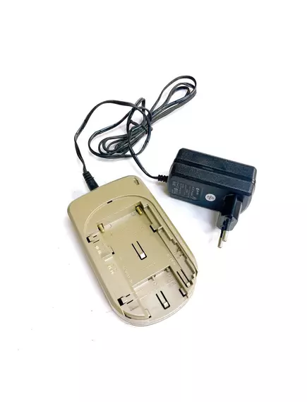 ЗАРЯД УСТР. для LI-ion аккумуляторов фото/видео камер "AP CH-P1615/SON"; в комплекте: сетевой адаптер AC 220V; автомобильный адаптер DC 12V; предназначено для зарядки практически всех Li-ion аккумуляторов для фото и видеокамер известных производителей (Ca - ЗУ автоматические для заряда разных видов АКБ - Радиомир Саратов