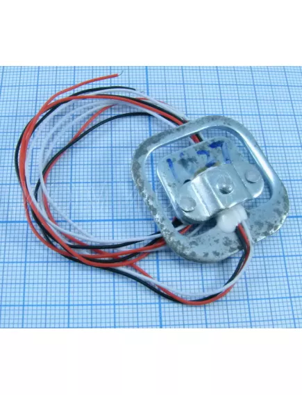 Датчик давления тензодатчик до 50кг для ARDUINO (B61) 19378 Биосенсор. Материал: металл. Позволяет измерять вес до 50 кг. Конструкция резистивного тензодатчика представляет собой упругий элемент, на котором зафиксирован тензорезистор. - 3. Датчики для ARDUINO - Радиомир Саратов