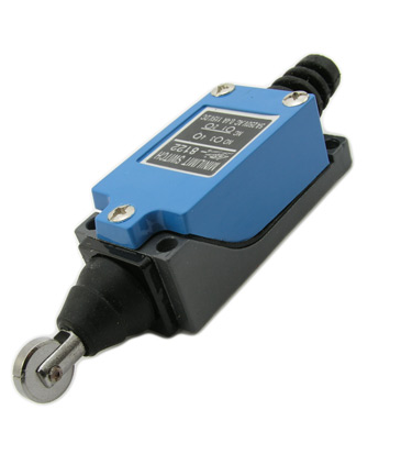  (Выключатель путевой KZ-8122 (TZ-8122) Al+Zinc NO - NC (4P) 5 при 250 B (АС); 0,4 при 115 В (DC) А IP64 (28,2*25,6, 112) с вертикальным нажимным роли
