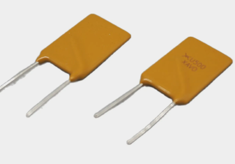 ПРЕДОХРАНИТЕЛЬ Самовосст. I hold=5,0A , Uмах= 30V RUEF500 (UF500) ( PolySwitch ) ПРЕДОХРАНИТЕЛЬ Самовосст. I hold=5,0A , Uмах= 30V RUEF500 (UF500) ( PolySwitch )