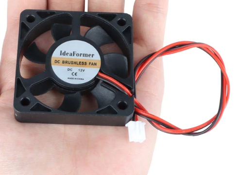 Вентилятор компьютерный DC12V, 50x50x10мм, 7 лопастей, разъем: фишка-2pin, 2pin, пластик, провод: 28см фото 2 Вентилятор компьютерный DC12V, 50x50x10мм, 7 лопастей, разъем: фишка-2pin, 2pin, пластик, провод: 28см фото 2