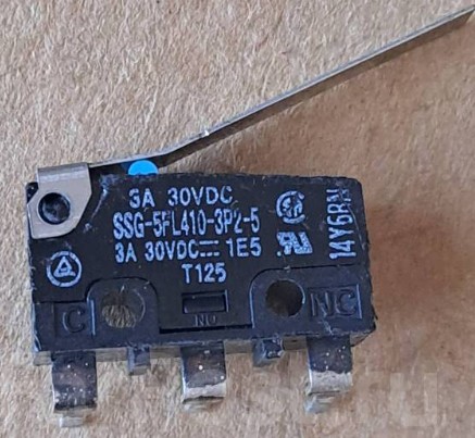 Микропереключатель с пластиной 30мм, 3pin, под пайку, 20x6,3x10мм (SSG-5FL410-3P2-5)