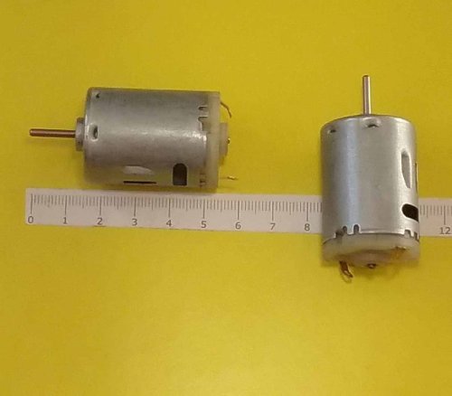 ДВИГАТЕЛЬ ЭЛЕКТРИЧЕСКИЙ DC12V 38x27mm (реж. холост. хода -5000об/мин , 0.16A) 385-12V (38 х 27мм цилиндрич.вал 2мм длина 15мм) жест. выводы (385 12v) ДВИГАТЕЛЬ ЭЛЕКТРИЧЕСКИЙ DC12V 38x27mm (реж. холост. хода -5000об/мин , 0.16A) 385-12V (38 х 27мм цилиндрич.вал 2мм длина 15мм) жест. выводы (385 12v)