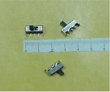 Переключатель движковый (ползунковый) движковый, 3pin, 2 полож., ON-ON без фиксации, 50V 0.5A, под пайку, 13x6x5,5мм, L=5мм, DIP угловой, корпус: стал