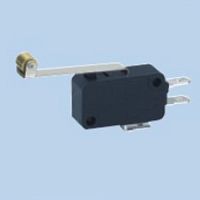 Микропереключатель с пластиной 30мм+Ролик, 3pin, ON-(ON) без фиксации, AC 220/250V 16A, под клеммы 6.3мм, 28x10x16мм, корпус: черный (KW7-03-6, SC799,