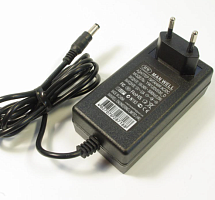 Блок питания импульсный, 9V, 3.0A, 27W, штекер: 5,5 х 2,5мм, вх: AC 100-240V, вх. разъем: В розетку YW090V030_Y
