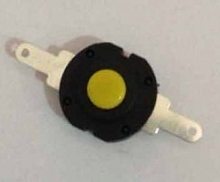 Кнопка прямоугольная для фонарика, 2pin, OFF-ON с невидимой фиксацией, AC 220/250V 1.5A, под пайку, 18x12мм, нормально разомкнут, корпус: желтый (LG-2