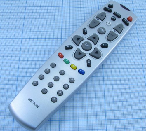 ПУЛЬТ ДУ для спутниковых ресиверов Триколор DRE5000/7300 (с окошком)