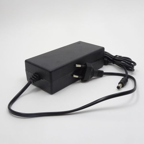 Блок питания импульсный, 30V, 5.0A, 150W, штекер: 5,5 х 2,5мм, вх: AC 110-240V, Встроенный сетевой шнур, пластик LP-39 Блок питания импульсный, 30V, 5.0A, 150W, штекер: 5,5 х 2,5мм, вх: AC 110-240V, Встроенный сетевой шнур, пластик LP-39