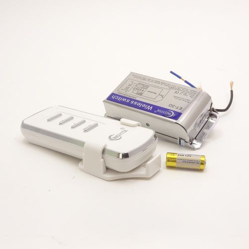 Универсальное дистанционное управление  220v  ( 3 канала/1000w )  ( ET-3D )  Для управления люстрами, светильниками и др.приборами. Монтируется в люст