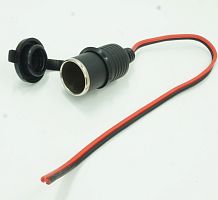 Гнездо прикуривателя литое на кабель (с крышкой) с кабелем 2х0.75; L кабеля- 260мм; ПЛАСТИК 