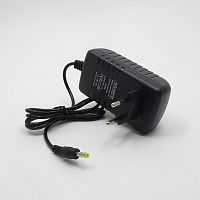 Блок питания импульсный, 5V,  3.0A, 15W, штекер: 4,0 x 1,7мм, В розетку, вх: AC 100-240V LJH-0502