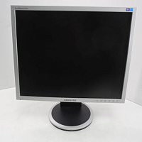 МОНИТОР LCD 19" Samsung 940N; Разрешение:1280x1024; формат матрицы (4х3); время отклика 8мс; 700:1;тип матрицы экрана-TFT TN; встроенный Б.П. (со шнур