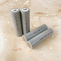 АККУМУЛЯТОР  18650 3,7V 3000mAh Li-ION (18х67,4mm); Высокий плюс; без платы защиты; TL INR18650  для фонарей, ( Фактически: 3250-3335 mAh измерено на 