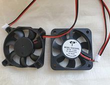 Вентилятор DC5V, 50x50x10мм, 7 лопастей, подш. скольжения, разъем: фишка-2pin, 0.2A Китай YD5010HSL, пластик, провод: 28см